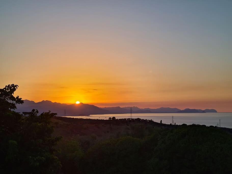 Villa Del Carrubo A Due Passi Dal Mare Di Cefalu Collesano Habitación foto