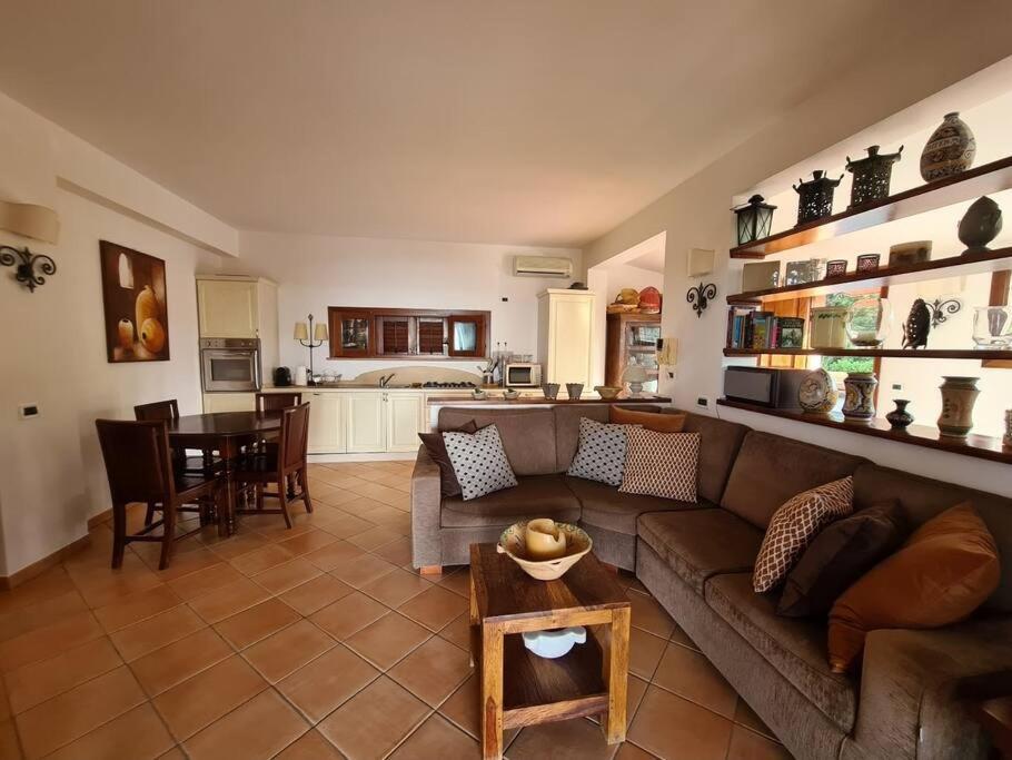 Villa Del Carrubo A Due Passi Dal Mare Di Cefalu Collesano Habitación foto